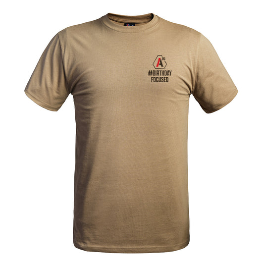 T-shirt STRONG SIGNATURE #BIRTHDAY FOCUSED tan